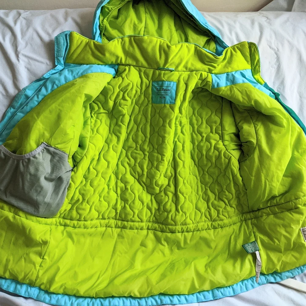 L.L.Bean Girls Insulated Winter coat size XL 18